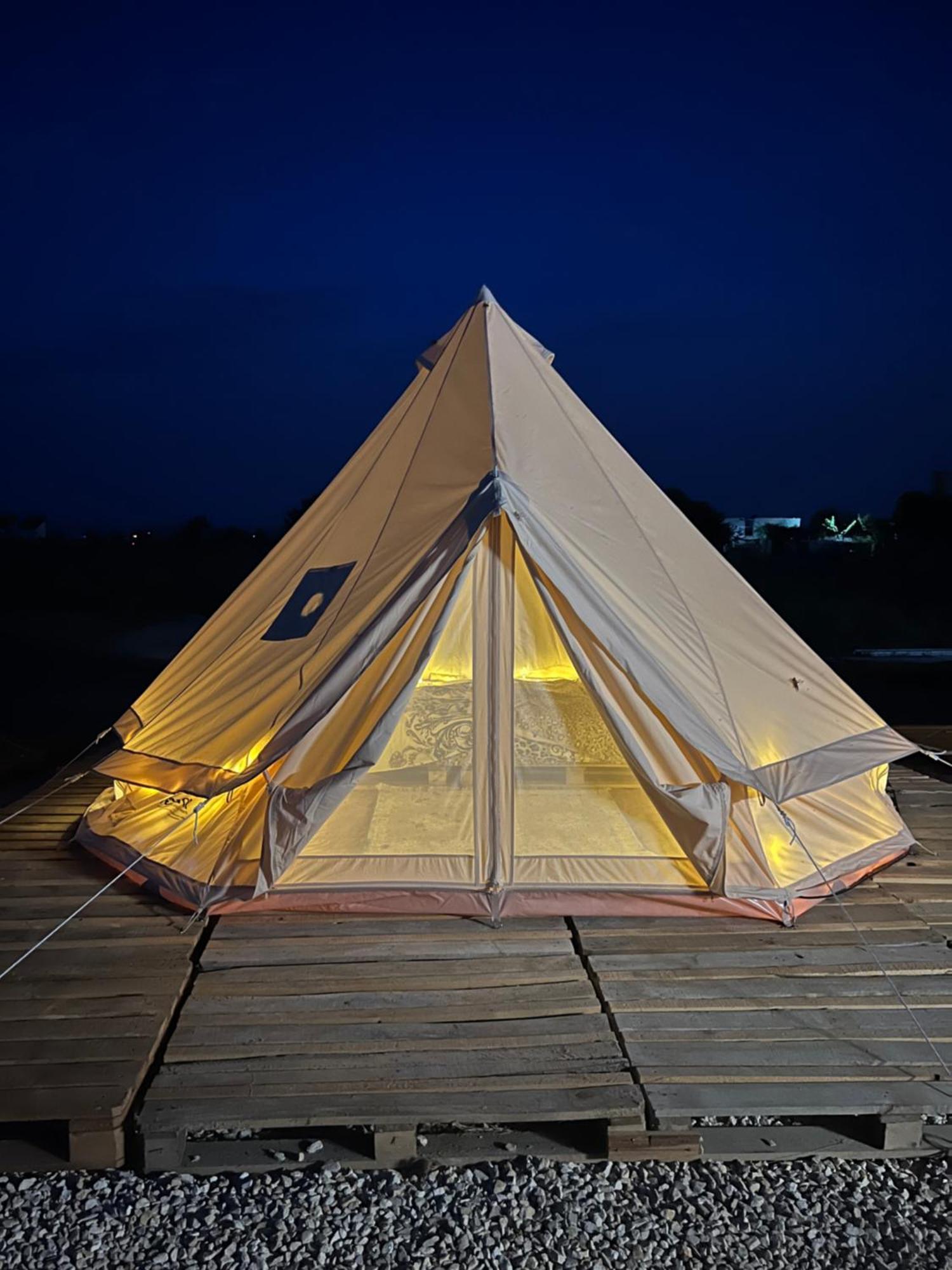 Meme Glamping Hotel Corbu  Ngoại thất bức ảnh