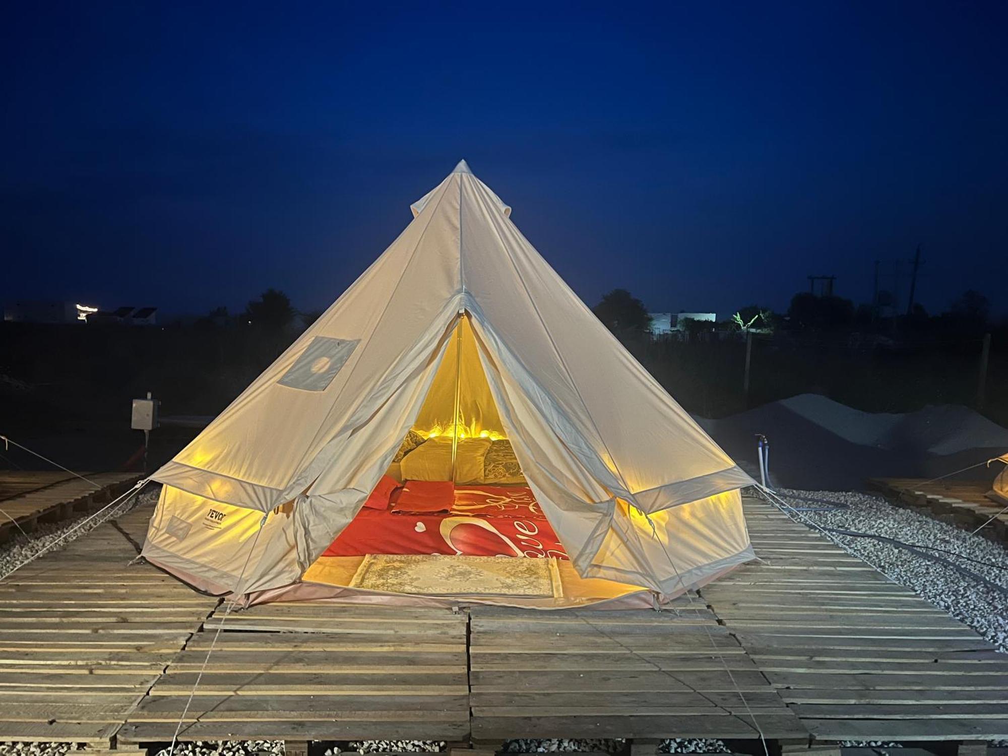 Meme Glamping Hotel Corbu  Ngoại thất bức ảnh